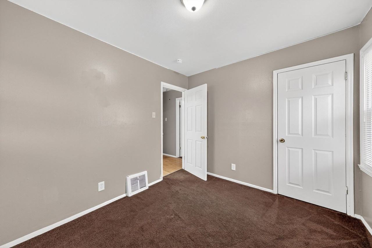 219 Presley Dr - Photo 6 of 29