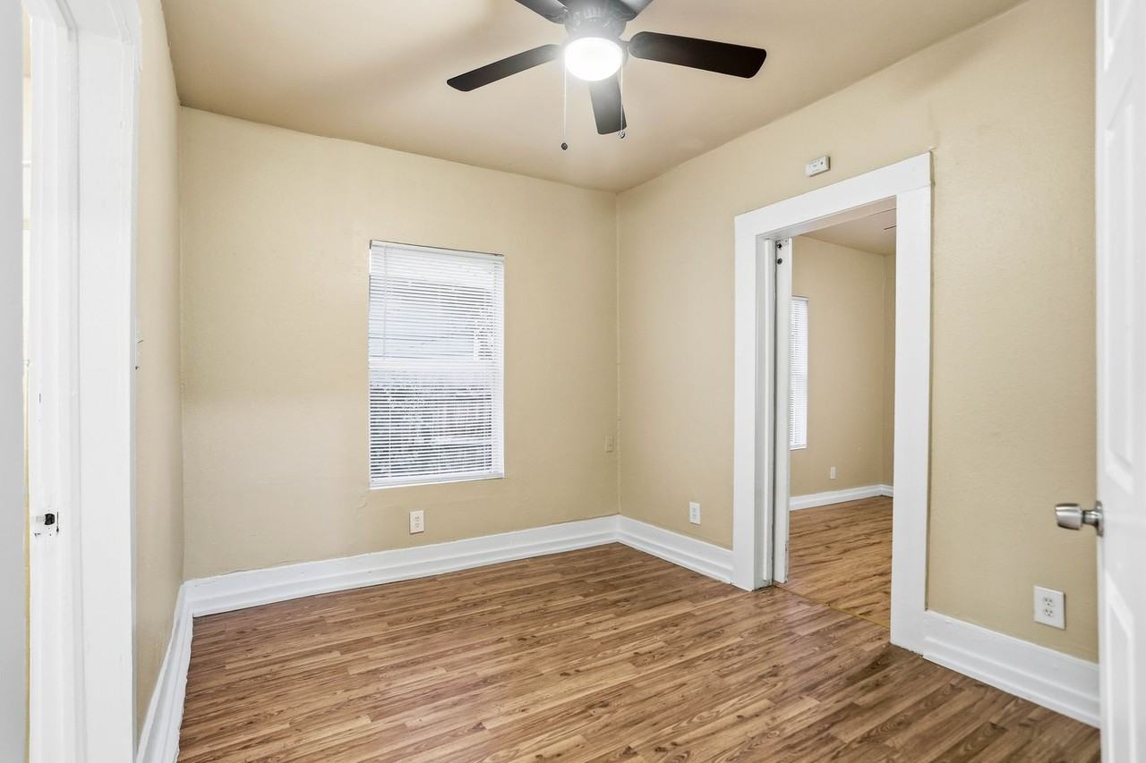 322 Utah St - Photo 7 of 14