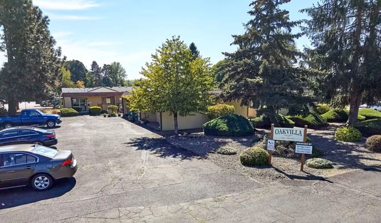 540-Oakvilla - Photo 4 of 6