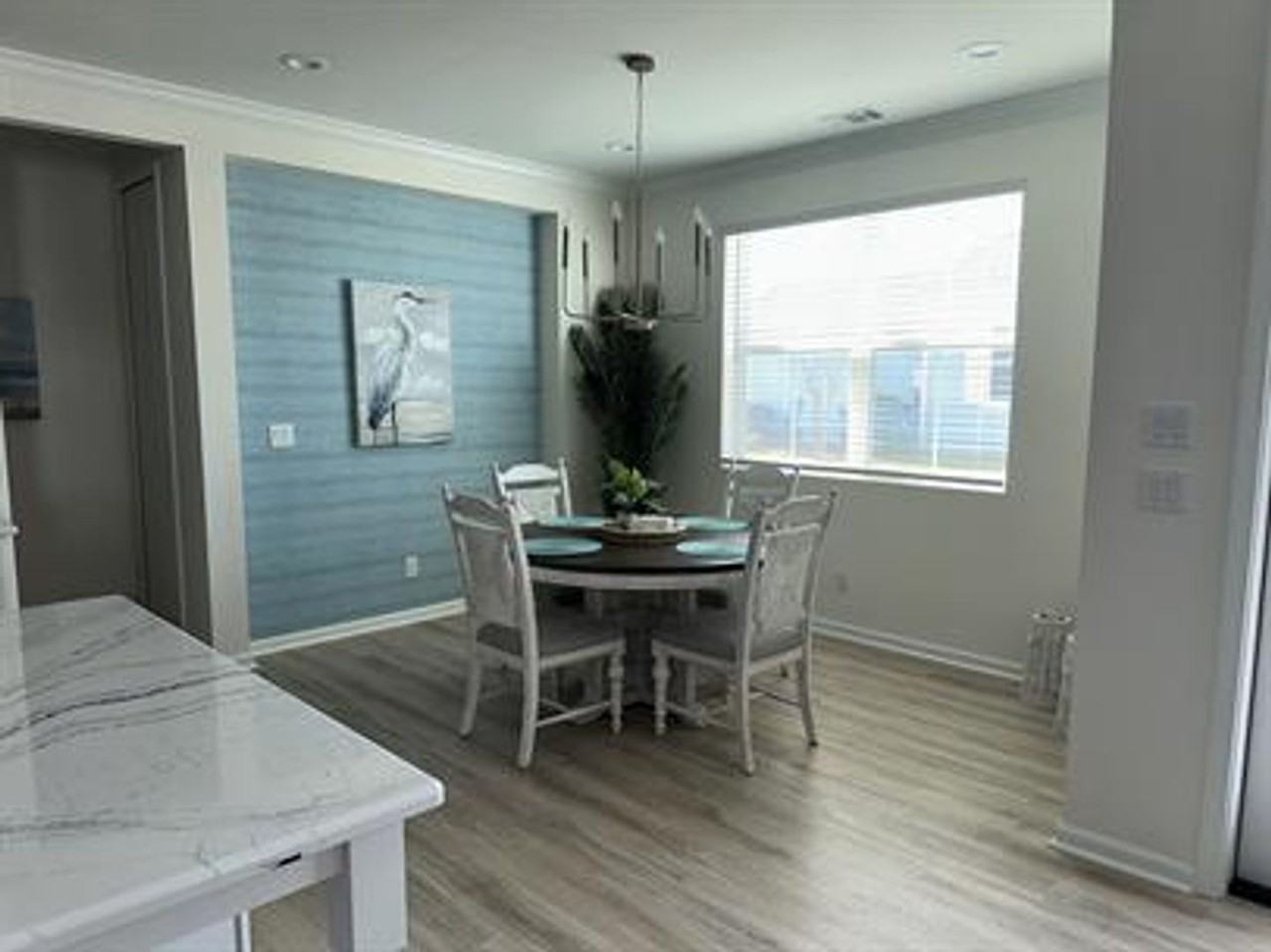 190 Seaplane Dr - Photo 5 of 20