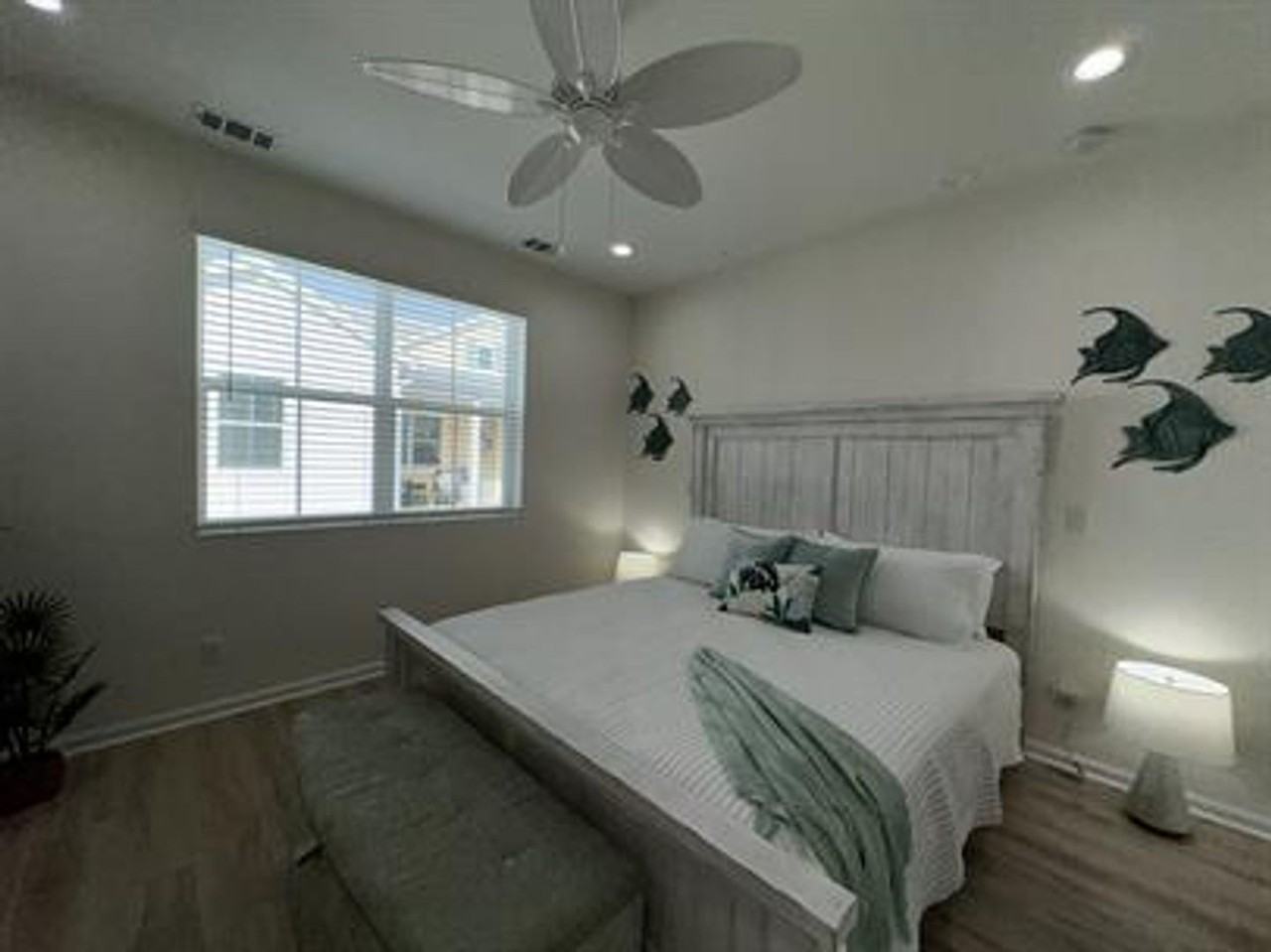 190 Seaplane Dr - Photo 7 of 20