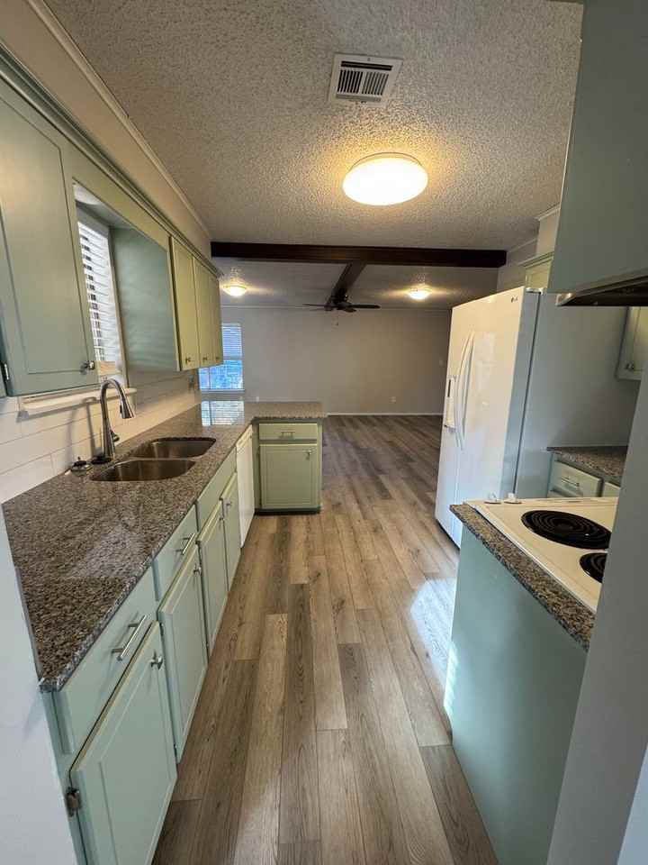 2016 West Jefferson Street - Photo 6 of 25