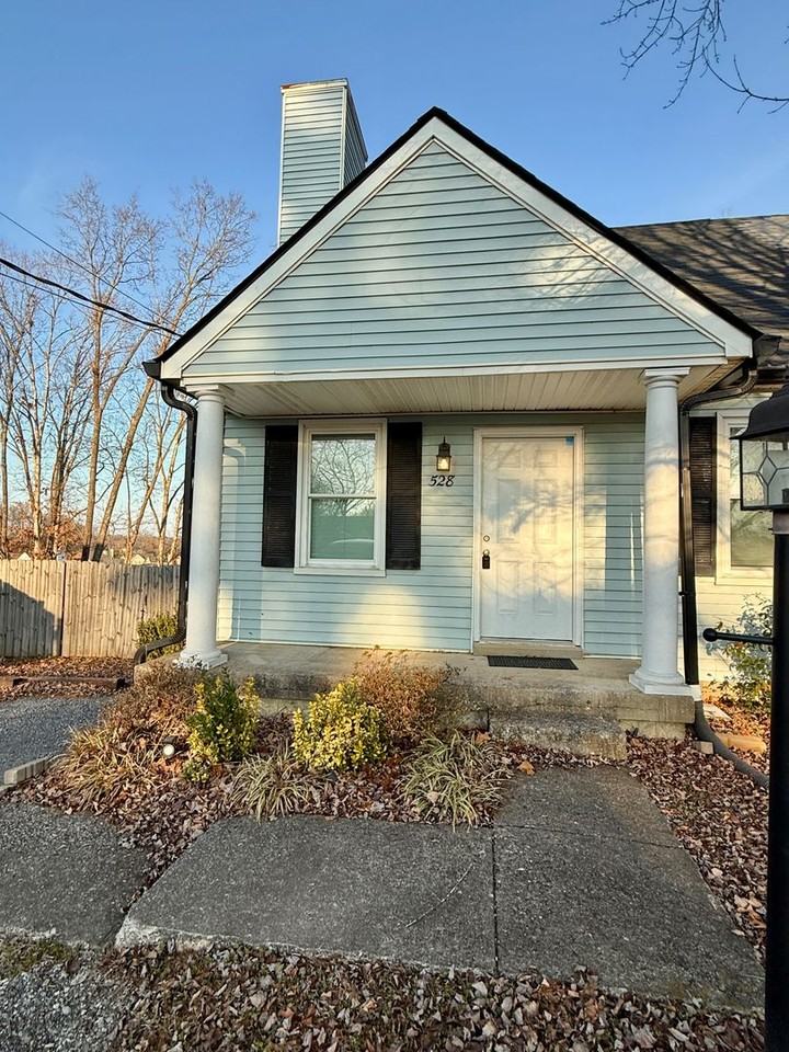 528 Debbie Dr - Photo 6 of 21