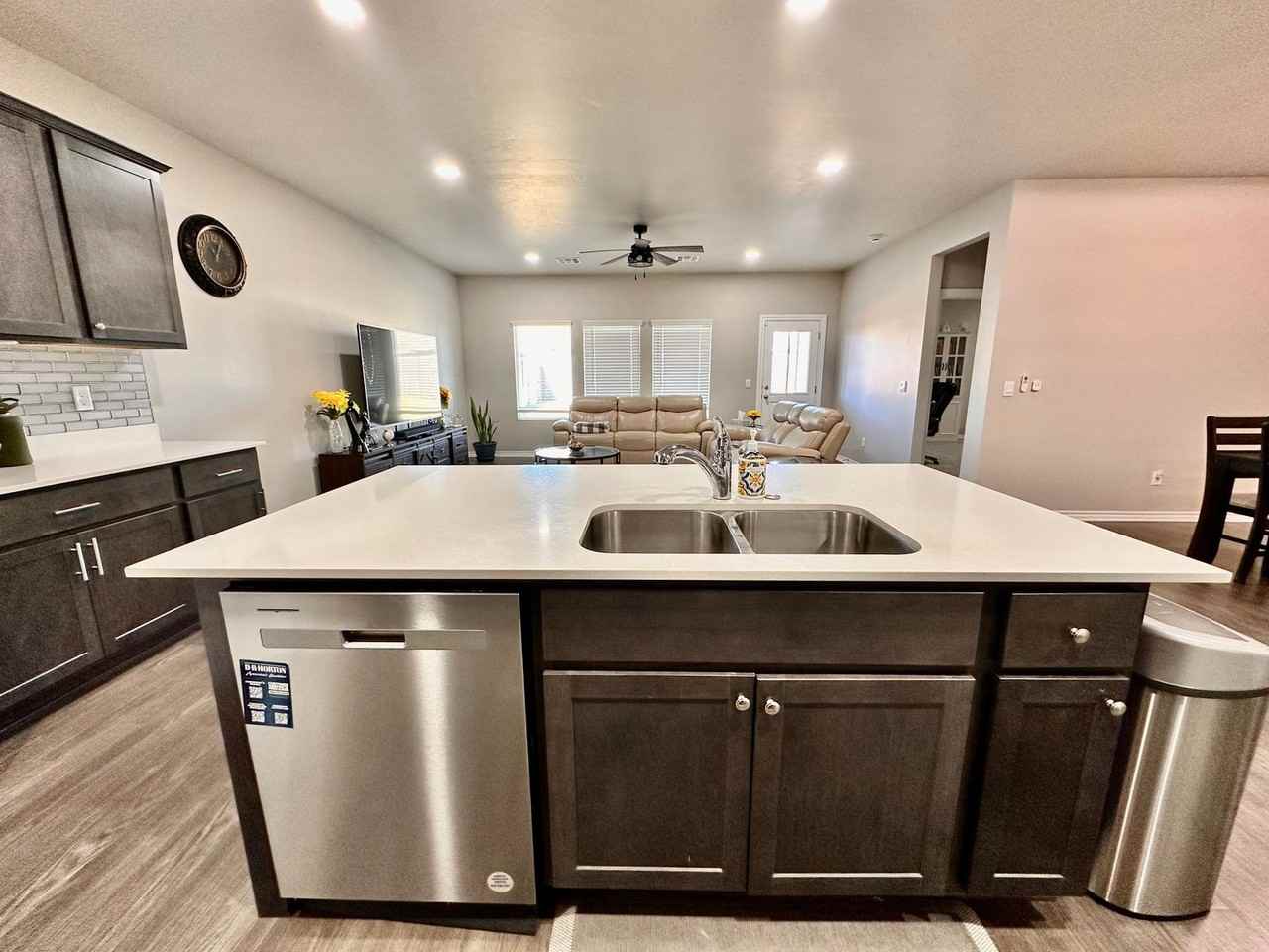 10341 Northeast 26th Street - Photo 5 of 42