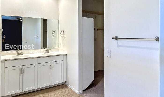 10667 W Filbert St - Photo 5 of 22