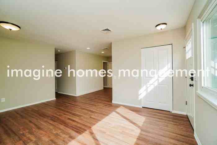 186 Forest Boulevard - Photo 5 of 14