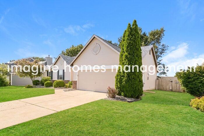 1342 Apple Valley Drive - Photo 4 of 21