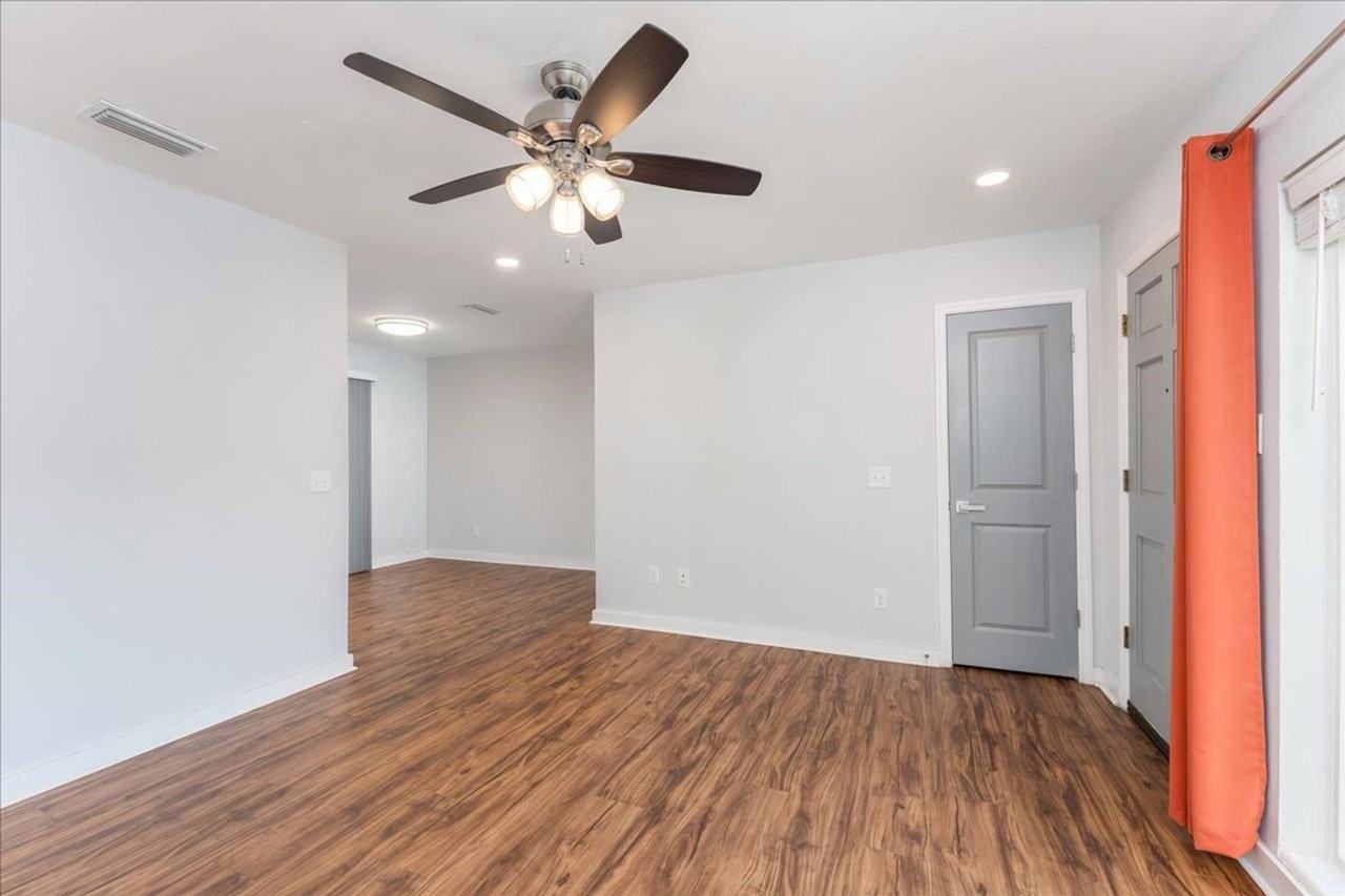 1707 Hall Dr - Photo 6 of 49