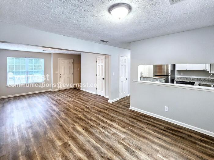 2800 Pebblebrook Ct - Photo 5 of 21