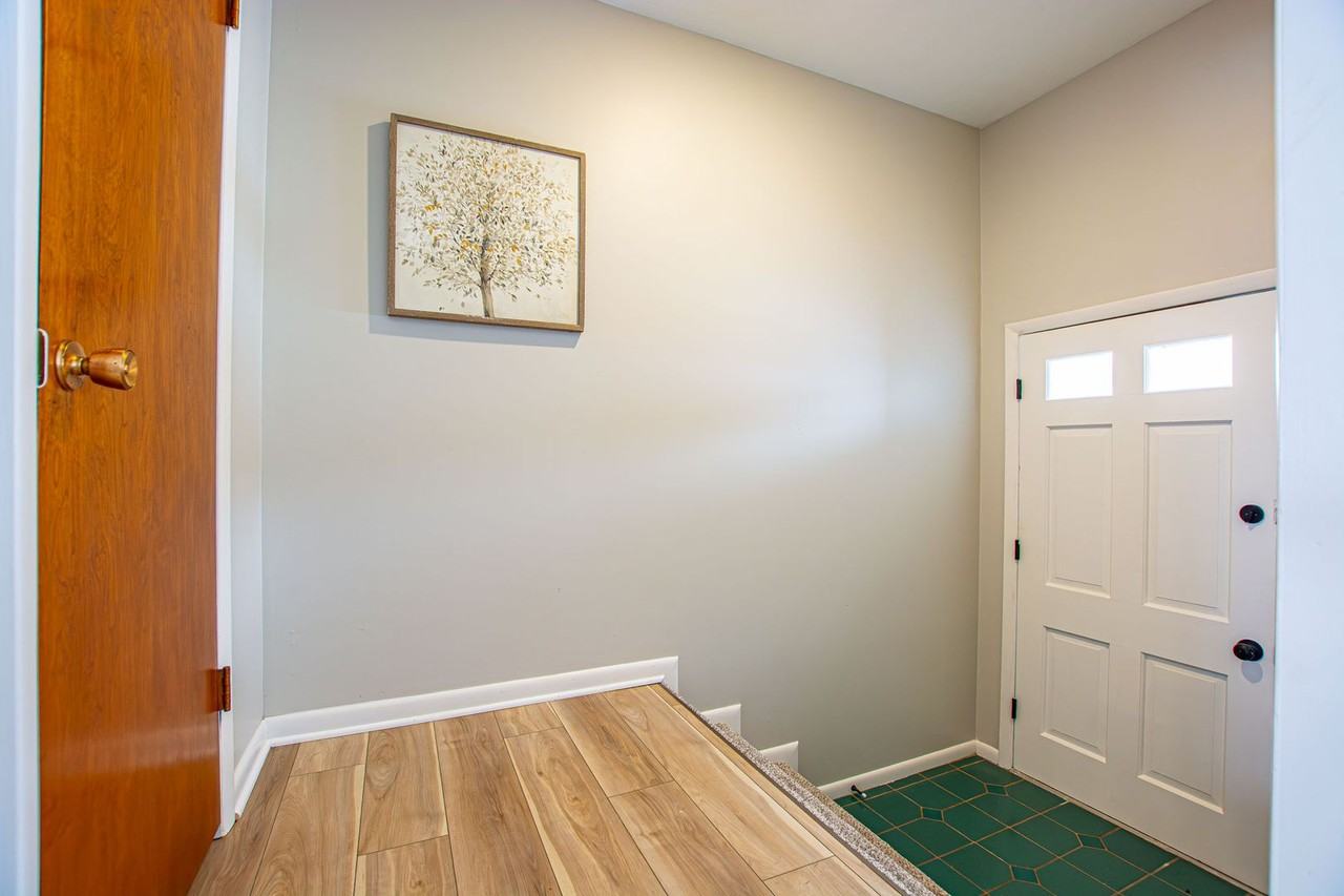 2352 Lincoln Street - Photo 3 of 40