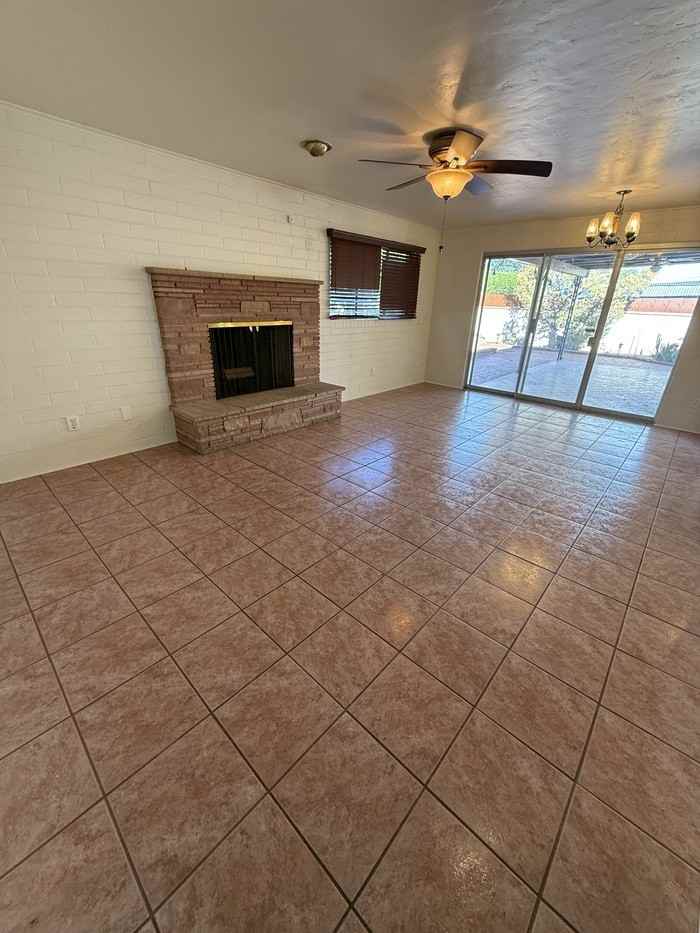 418 S Jerrie Ave - Photo 6 of 19