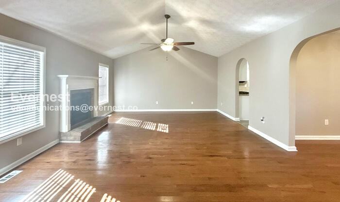 460 Ward Road - Photo 5 of 31