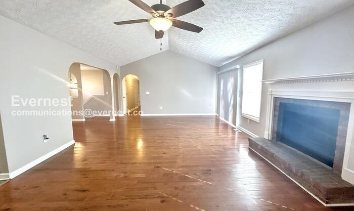 460 Ward Road - Photo 6 of 31