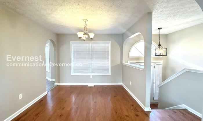 460 Ward Road - Photo 7 of 31