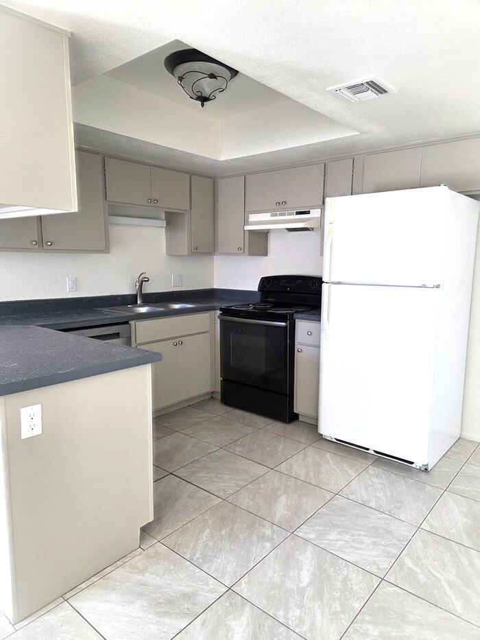 207 East Loma Linda Boulevard #1 - Photo 5 of 11