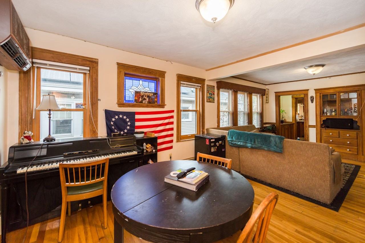 187 Calumet Street - Photo 3 of 19