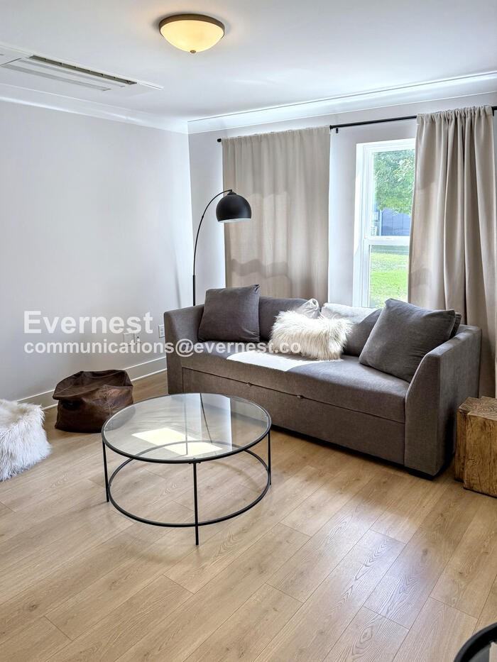 110 Duke St #7 - Photo 5 of 16