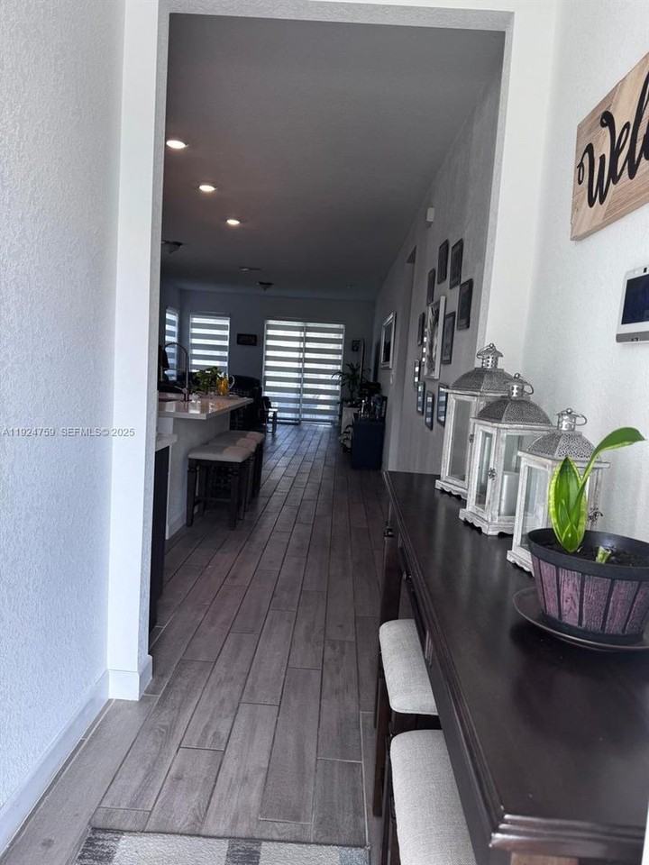 13201 SW 269th Ter - Photo 2 of 21