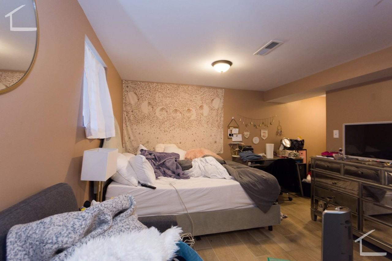 17 Saint Lukes Rd - Photo 3 of 7