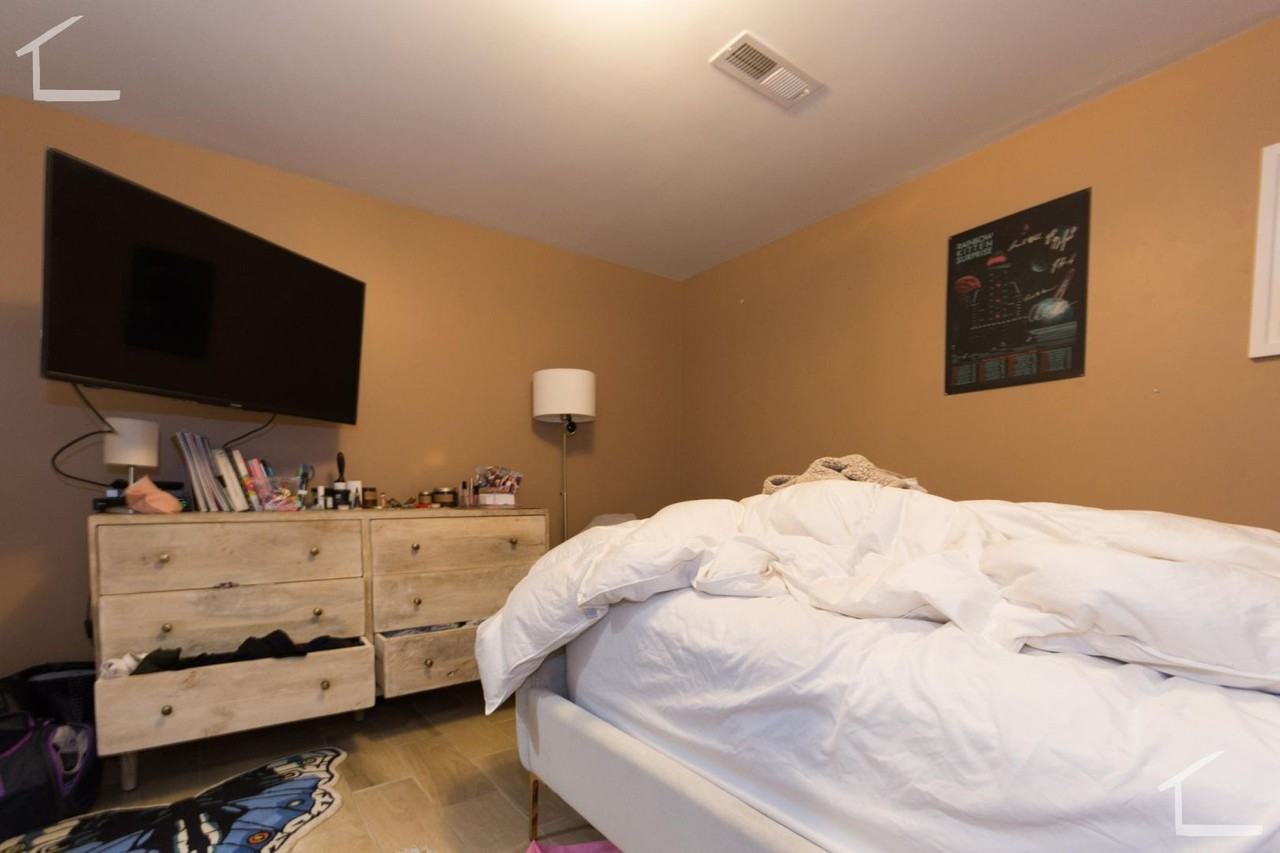 17 Saint Lukes Rd - Photo 4 of 7