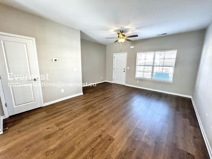 246 Tara Ct - Photo 3 of 14