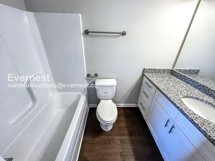 246 Tara Ct - Photo 4 of 14