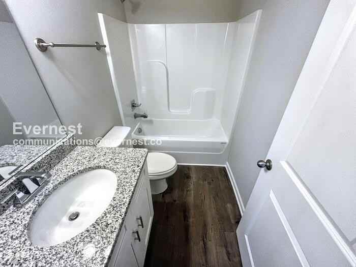 223 Tara Ct - Photo 7 of 15