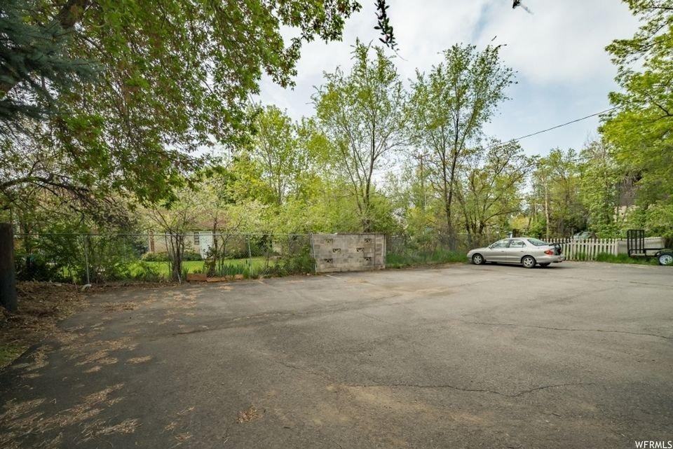 174 East 300 South - Photo 3 of 5