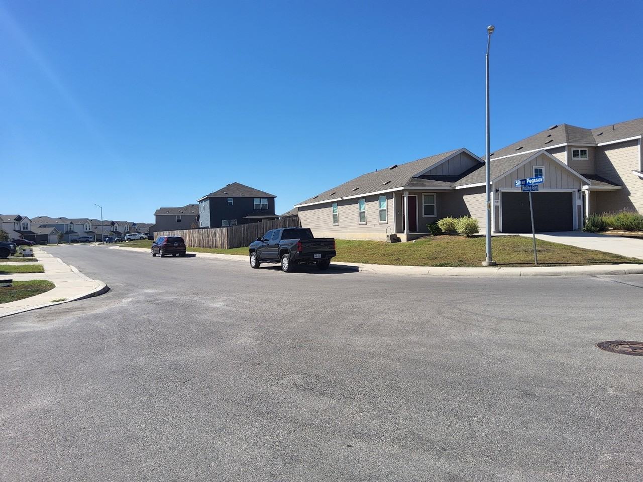 5802 Rolling Gln - Photo 5 of 10