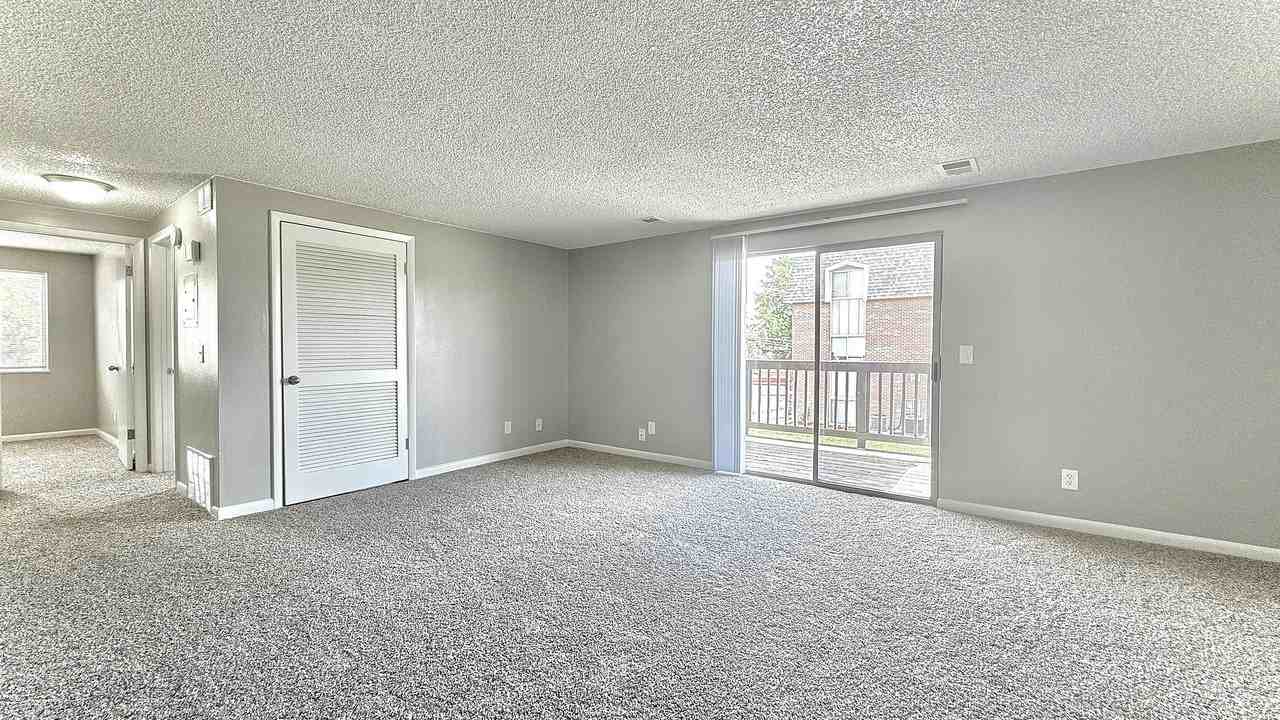 1731 28th St #B - Photo 6 of 9