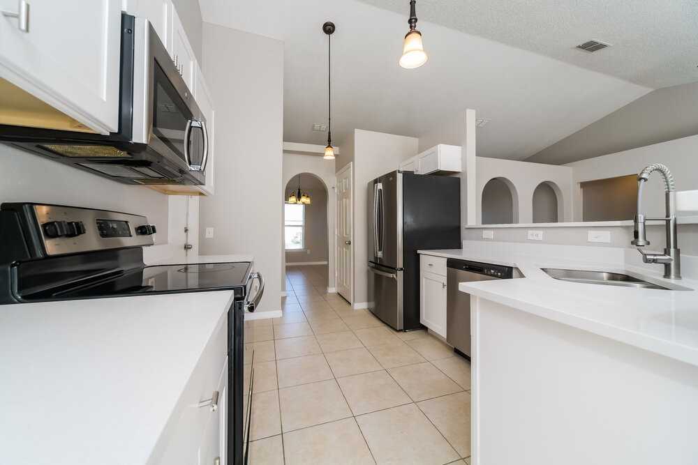 816 Jarnac Dr - Photo 7 of 16