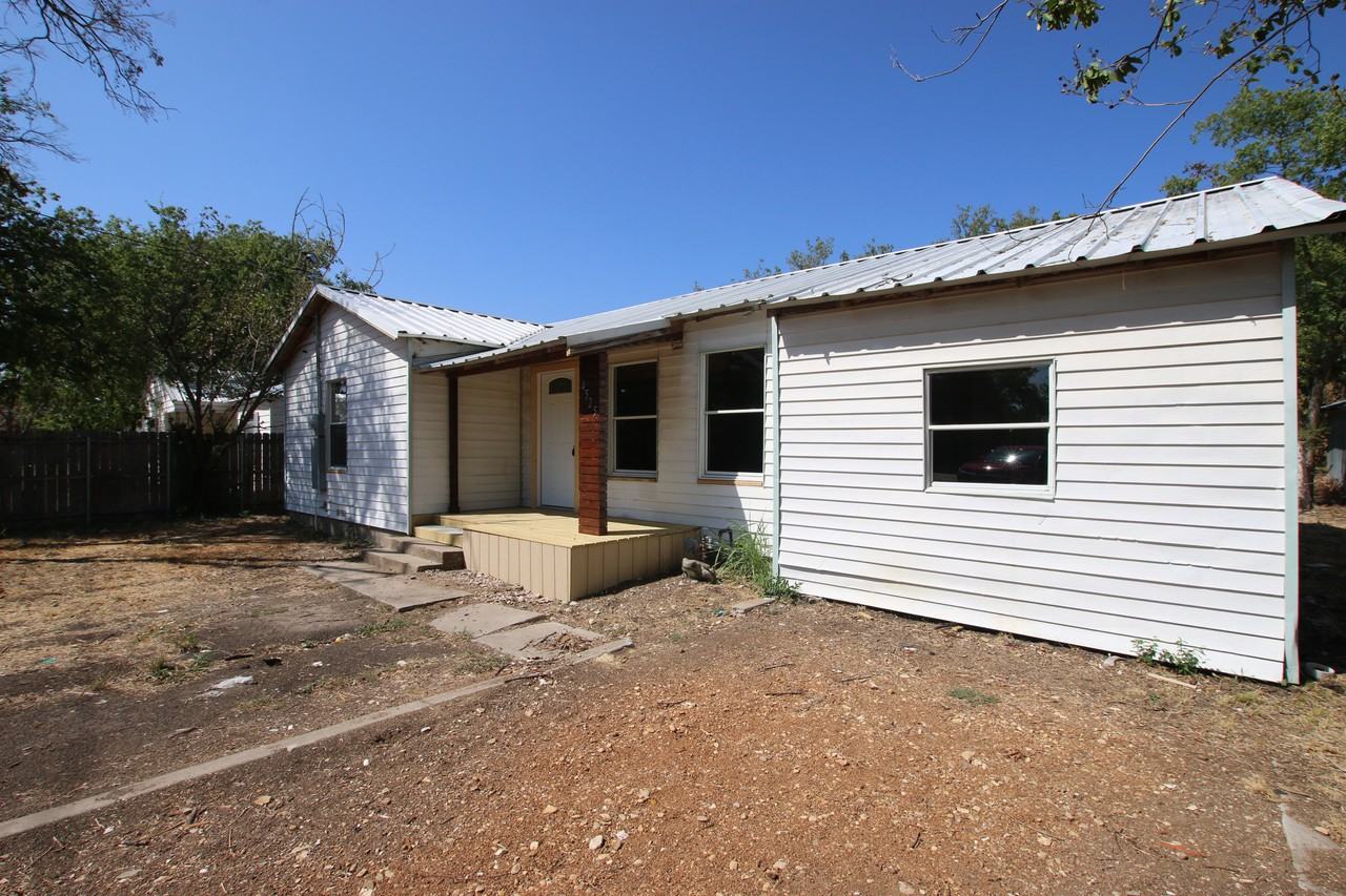 4525 South Old Dallas Road #NA - Photo 2 of 16
