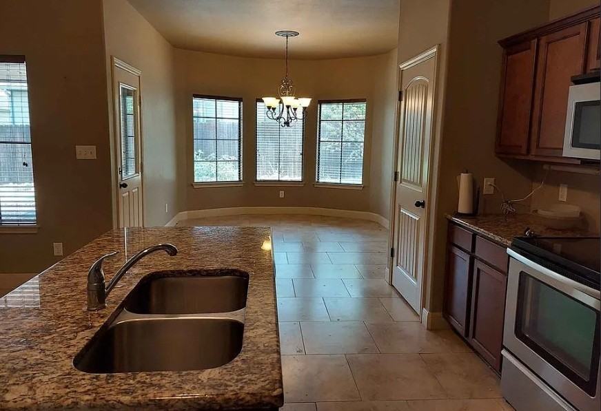 704 Darlington Dr #NA - Photo 2 of 15