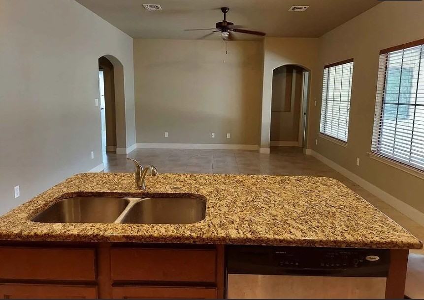 704 Darlington Dr #NA - Photo 4 of 15