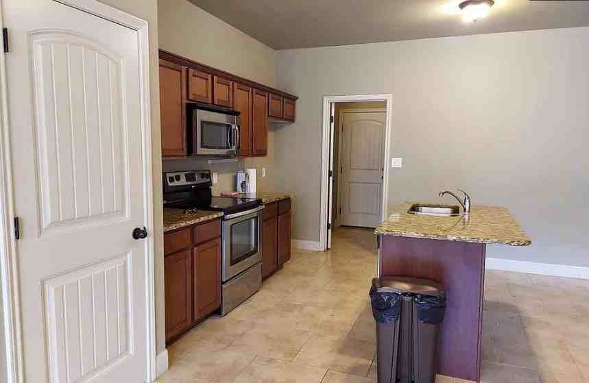 704 Darlington Dr #NA - Photo 5 of 15