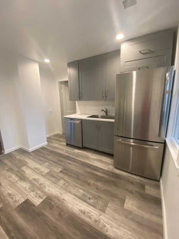 3102 Holbrook St #2UPSTAIRS - Photo 2 of 17