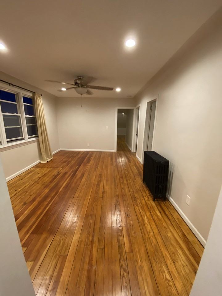 3102 Holbrook St #2UPSTAIRS - Photo 6 of 17