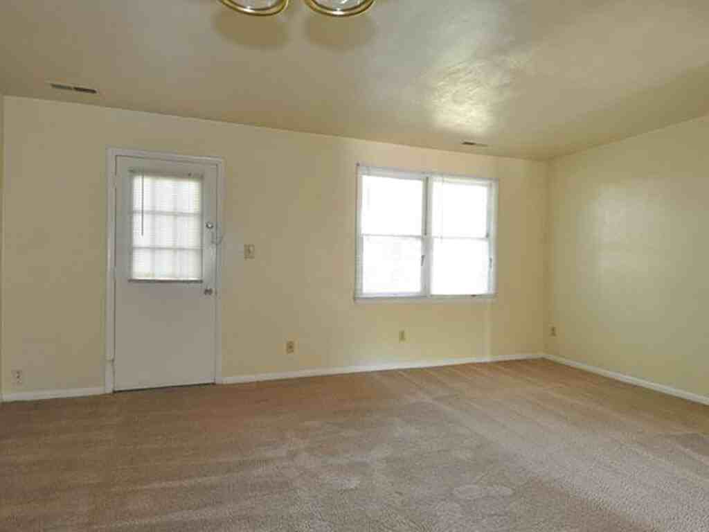 4110 Queenswood Drive #0 - Photo 3 of 11