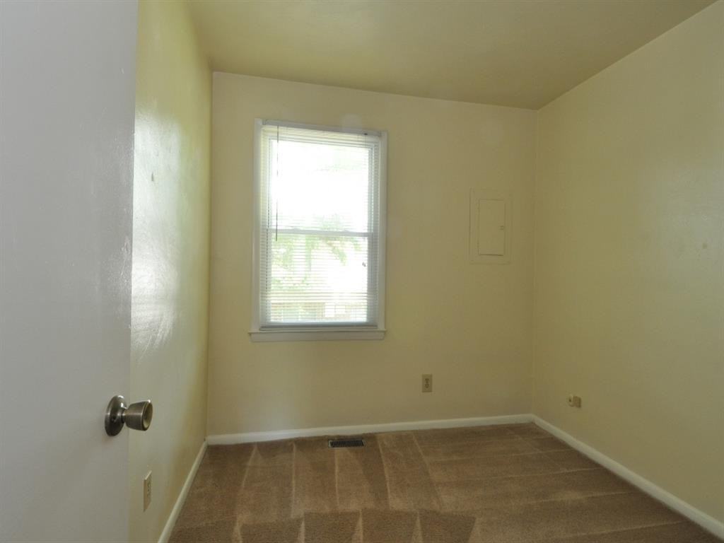 4110 Queenswood Drive #0 - Photo 5 of 11