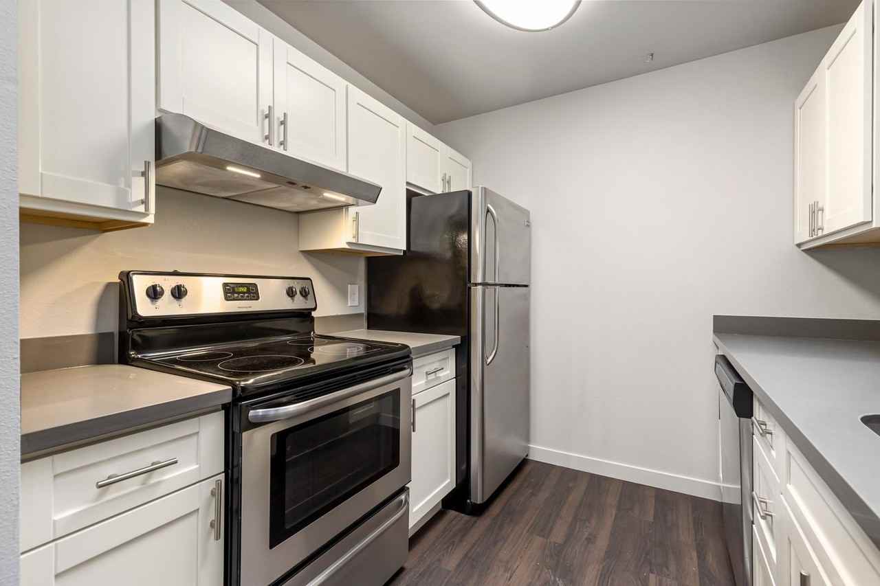 Interlake 21 - Photo 3 of 32