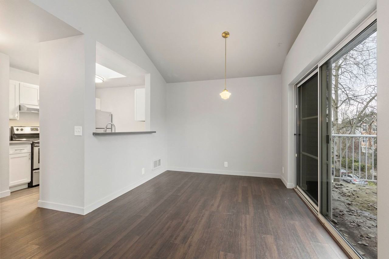 Interlake 21 - Photo 4 of 32