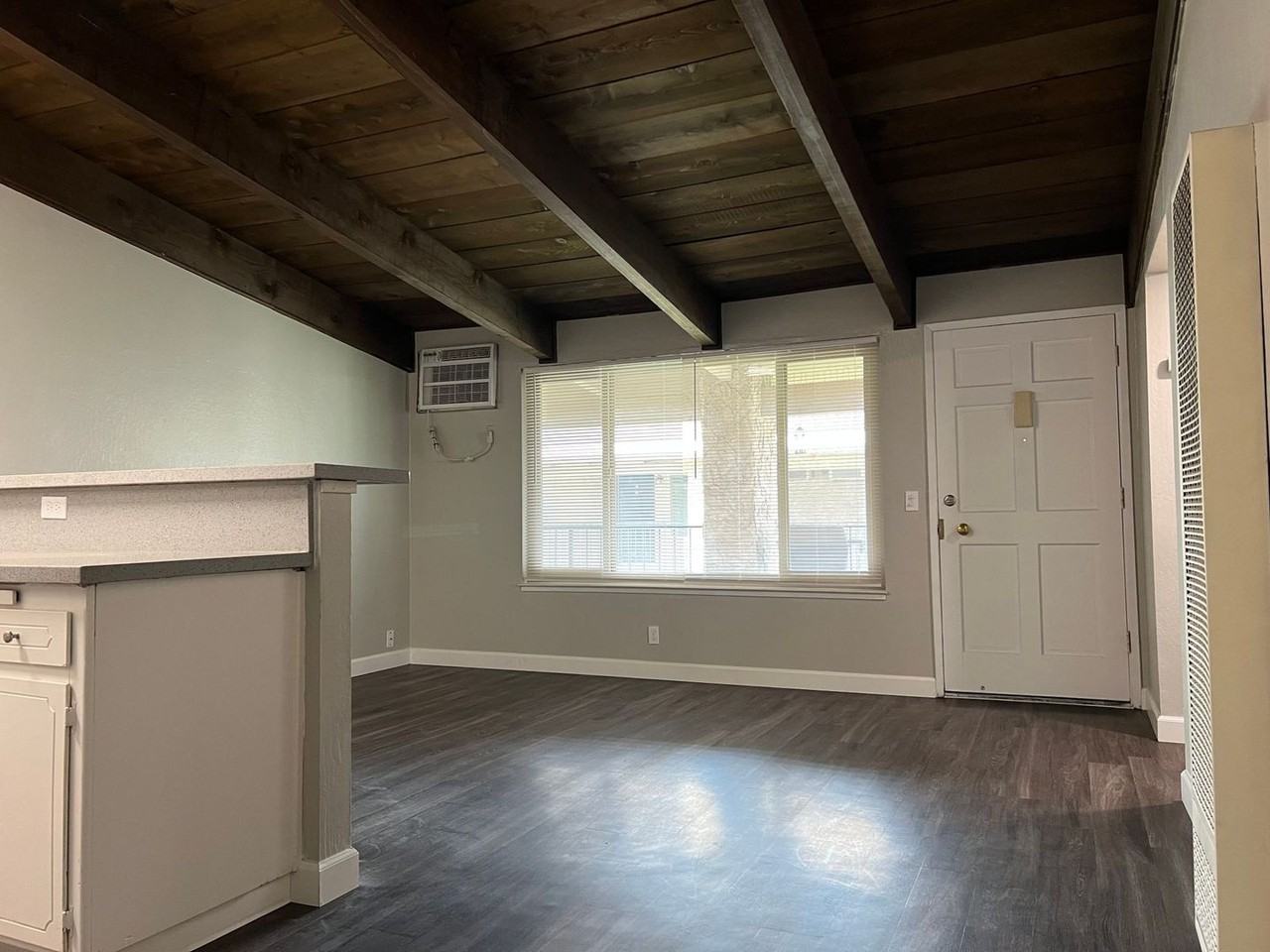 Joshua Tree Apartments - Photo 4 of 50