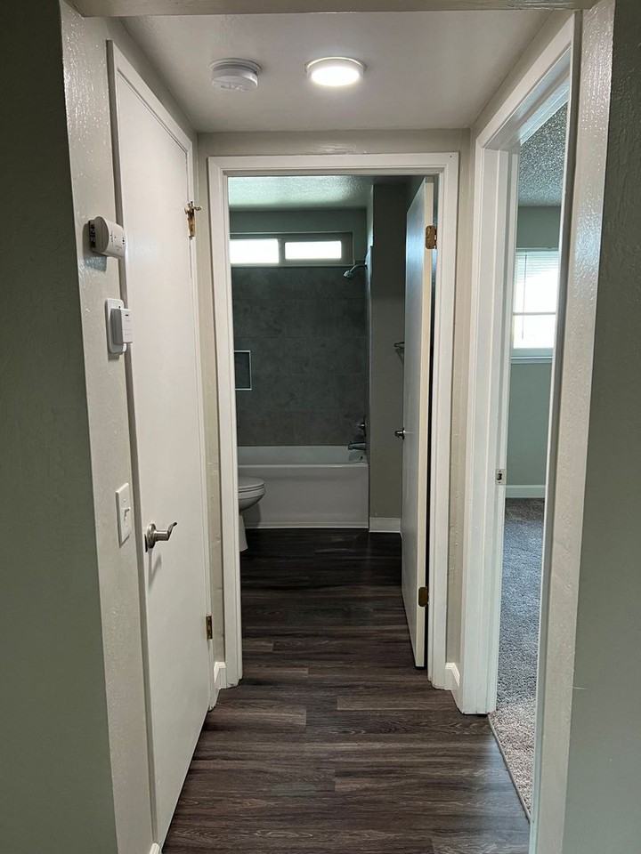 Joshua Tree Apartments - Photo 5 of 50