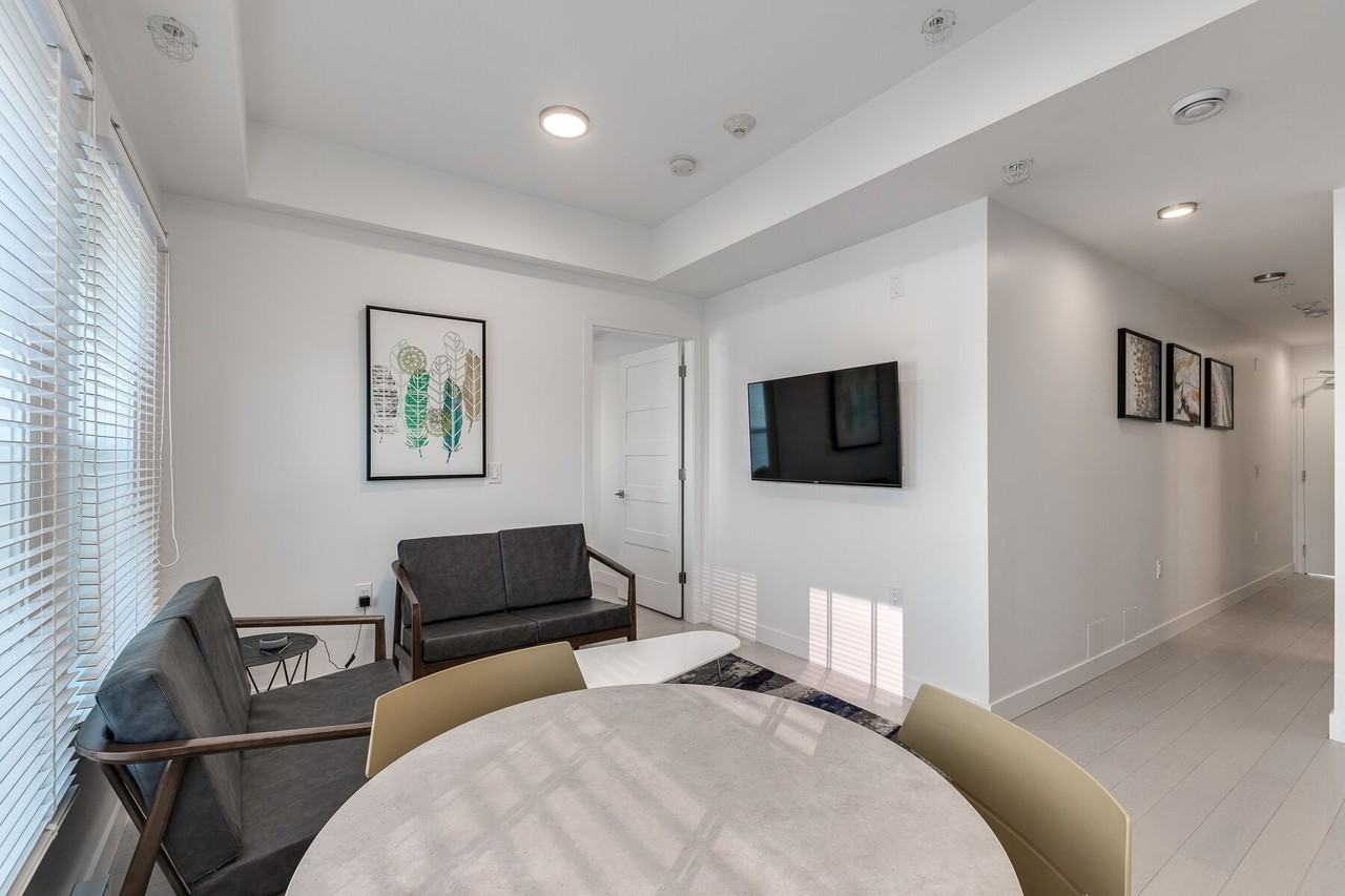 1431 Haro Street #102 - Photo 4 of 23