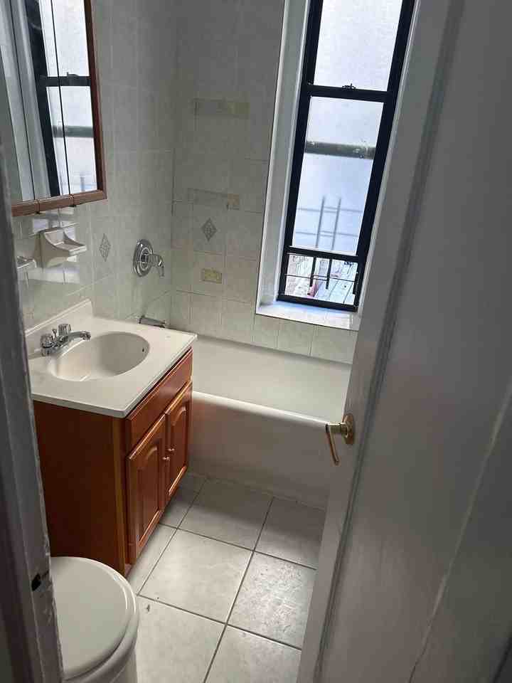 Baronsgate Towers LLC - Photo 3 of 13