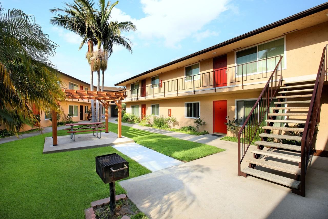 Armada Apartments - Photo 7 of 10