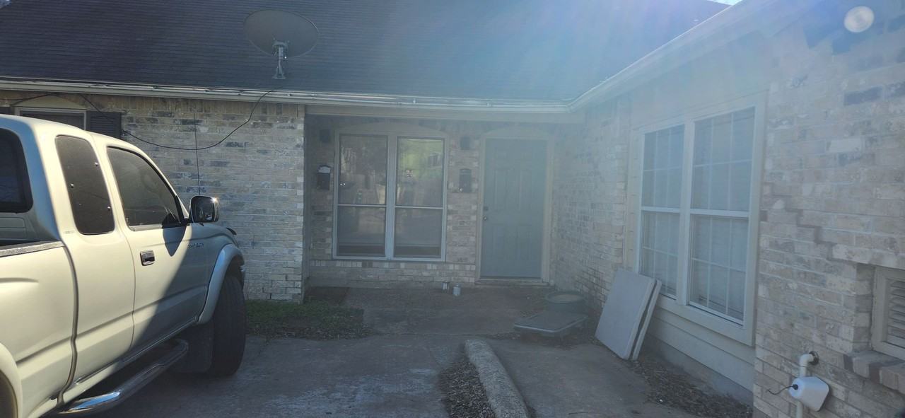 1005 West Martin Luther King Jr Boulevard #B - Photo 2 of 36