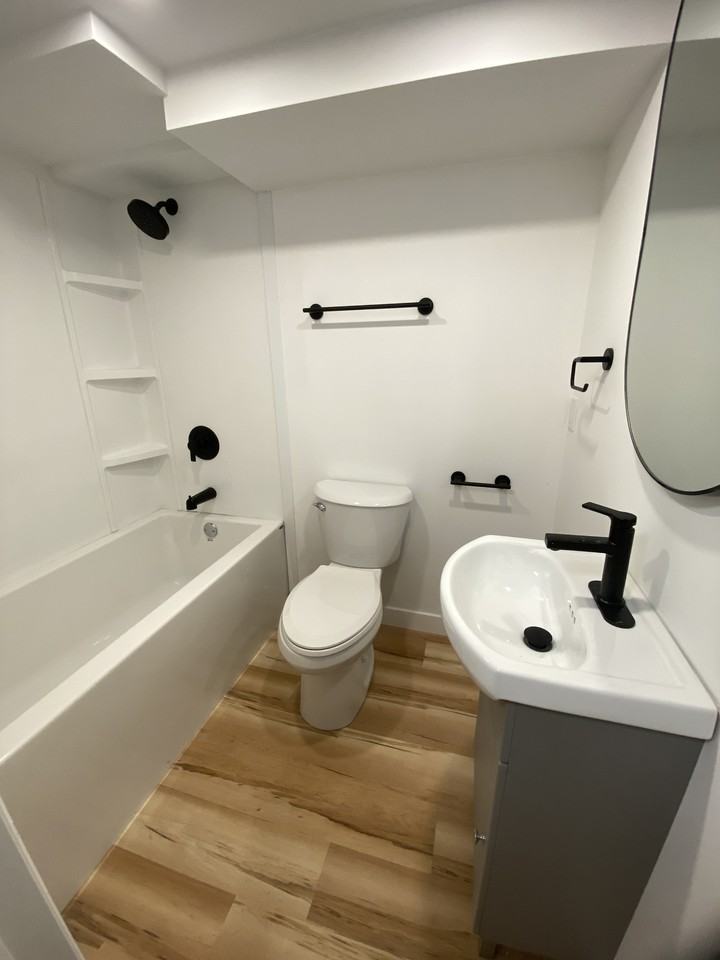 340 Trudeau Dr Lowr - Photo 5 of 9