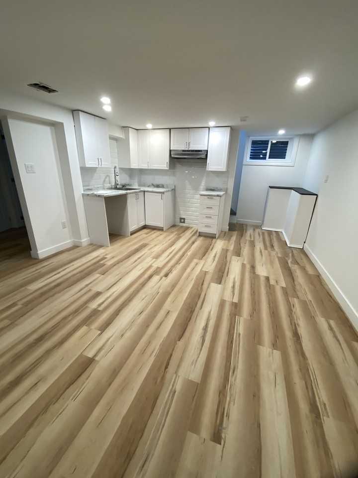 340 Trudeau Dr Lowr - Photo 2 of 9