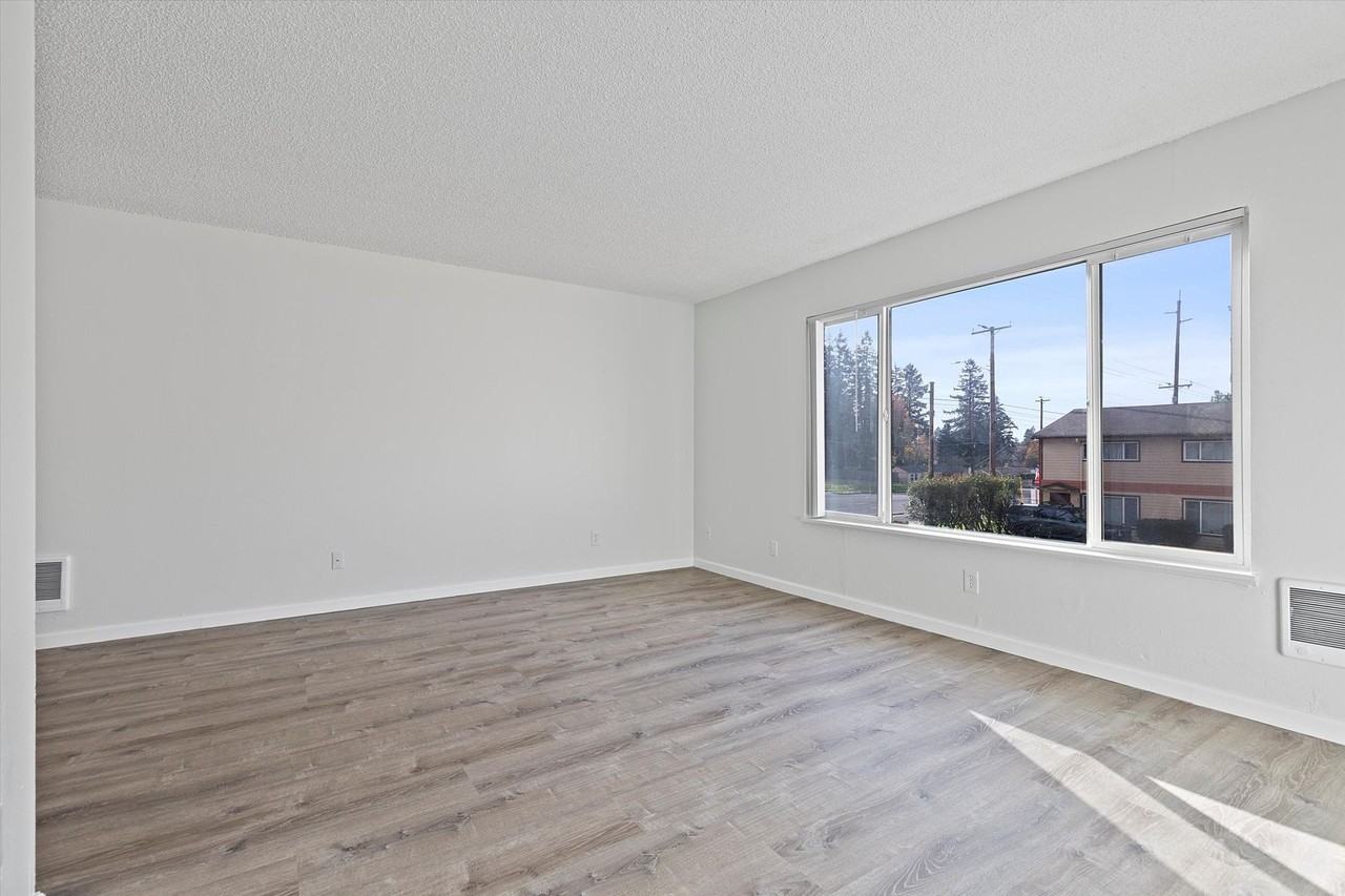 Griffin Court - Photo 4 of 44